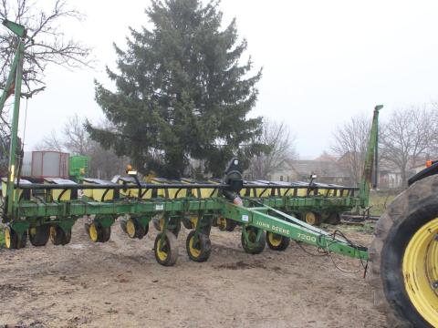 John Deere 7200 MaxEmerge vetőgép