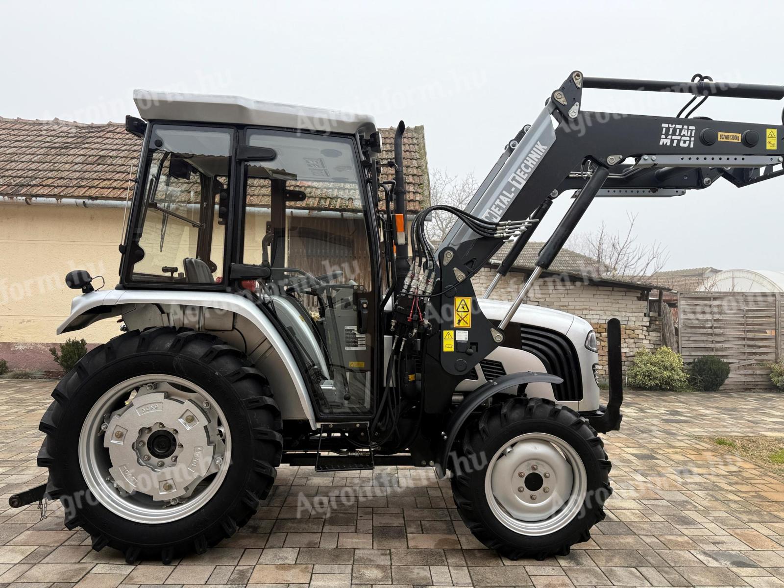 Europard 404 ÚJ Lovol Foton Europard 504 traktor METAL-TECHNIK homlokrakodóval ...