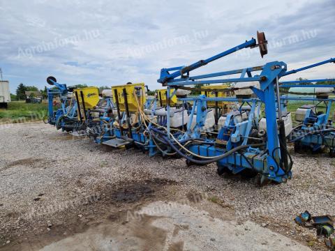 Eladó 2 db Monosem 12 soros összecsukhatós vetőgép.A 2 darab együtt 5.000.000Ft