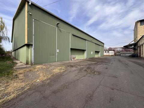 Komplex telephely eladó Kondoroson – csarnokkal, kiváló közlekedési kapcsolatokkal, teljes infrastruktúrával, sokoldalú hasznosítási lehetőségekkel