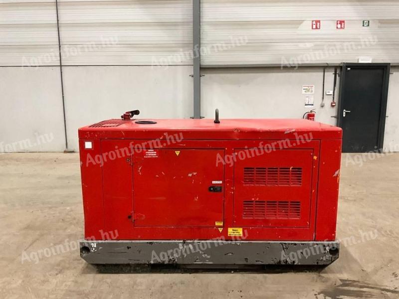 JCB G 40 RX / 2011 / 13 168 üzemóra / Lízing 20%-tól