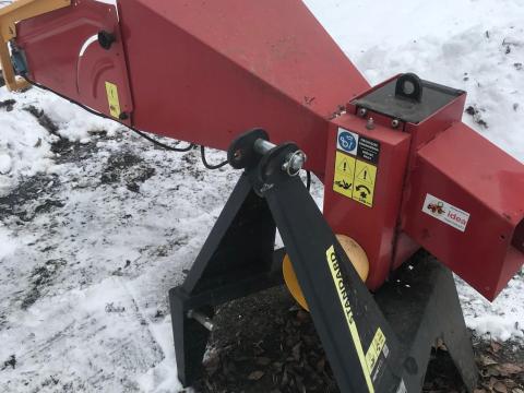 Ágaprító, ágdaráló, gallyaprító, gallydaráló, profi gyári kardános meghajtással