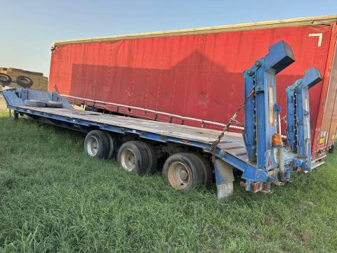 Nyerges Nehézgépszállító trailer