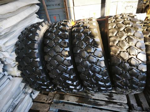 Katonai terepgumik eladók: Michelin XZL 1400x20, 395/85R20, 365/85R20