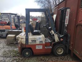 Nissan 1.5 T targonca benzines, jó állapotban