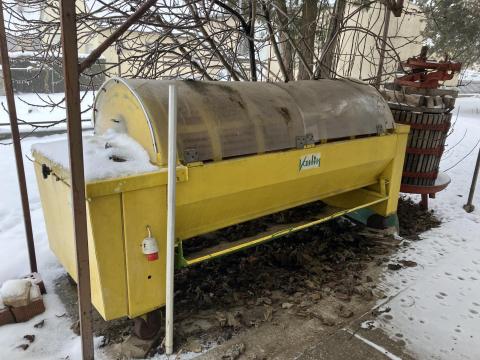 Használt félautomata Vaslin 8 hl szőlőprés eladó