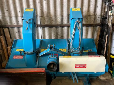 Hómaró Mastrotto TR 230 – professzionális kommunális gép