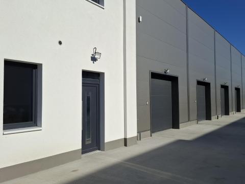 M0 Szigetszenmiklós eladó raktár.(190nm)Új épitésü