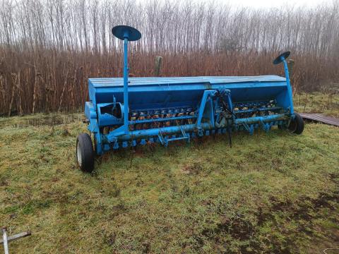 SUP 29 gabonavetőgép eladó, anyajuh csere is érdekel