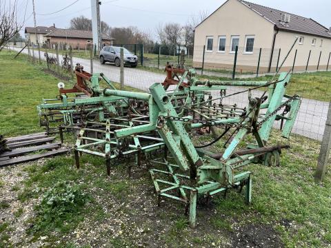 Fogas kombinátor eladó, 3,5 m széles, hidraulikus nyitással