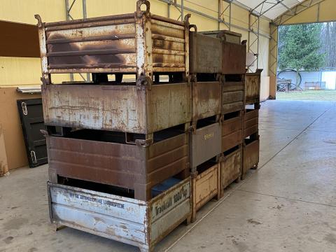 Raktári tároló konténerek,  rekeszek