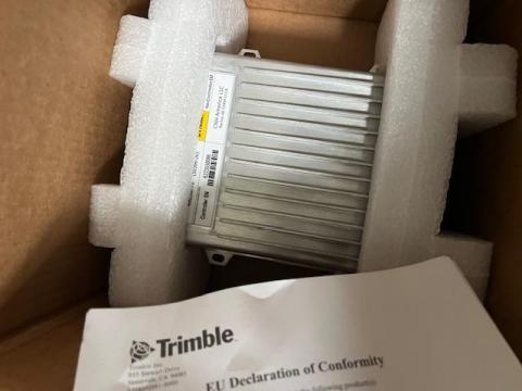 TRIMBLE CNH CASE IH/ NEW HOLLAND / STEYR - NAV CONTROLLER III egység