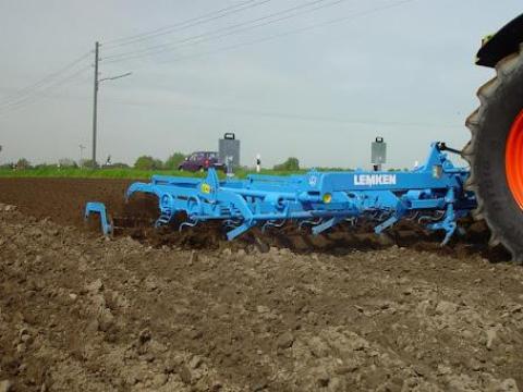 LEMKEN Korund 8/900 K GAM magágykészítő