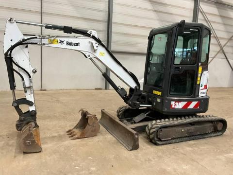 Bobcat E35 EM / 2014 / 2 421 üzemóra / Lízing 20%-tól