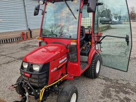 2008-as Shibaura HST SX24 kistraktor hótolóval, hókotrólappal, sószóróval és seprűvel