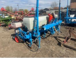 MONOSEM NG PLUS 6 SOROS TÁRCSÁS VETŐGÉP,  TELESZKÓPOS VÁZZAL,  VETÉSELLENŐRZŐVEL