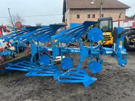 LEMKEN EUROPAL 7, 3 FEJES RÉSELT VÁLTVAFORGATÓ EKE ÚJ KOPÓALKATRÉSZEKKEL ELADÓ. FEJENKÉNT ÁLLÍTHATÓ FOGÁSSZÉLESSÉGÁLLÍTÁS 33-38-44-50 cm . ELŐHÁNTOLÓK . TRANSZPORTKERÉK . 3 PÁR TÁRCSÁS CSOROSZLYA