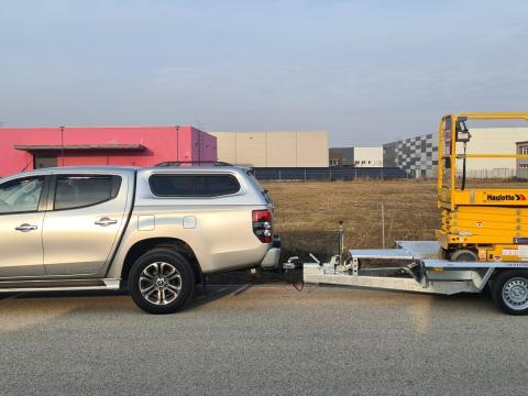 Új SEBAL Bau 260 – 2 tengelyes (2700 kg, 255 x 150 x 30 cm platóval), 4 év műszakival, forgalomba helyezve, bruttó 1 679 000 Ft