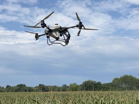 DJI AGRAS T50 permetező drón szett