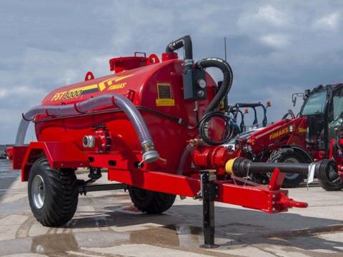 Fimaks FST 3.000 literes hígtrágya tartálykocsi