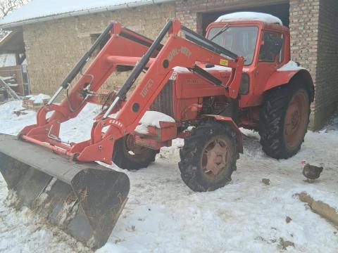 MTZ 82 homlokrakodóval eladó