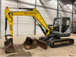 Neuson 8003 / 2012 / 3 959 üzemóra / Lízing 20%-tól