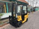 Caterpillar 1,5 tonnás targonca (V-4062)