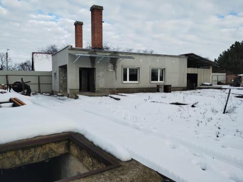 Régi szeszfőzde Kecelen,  4800 m2-es ipari területtel eladó mezőgazdasági célokra is jó