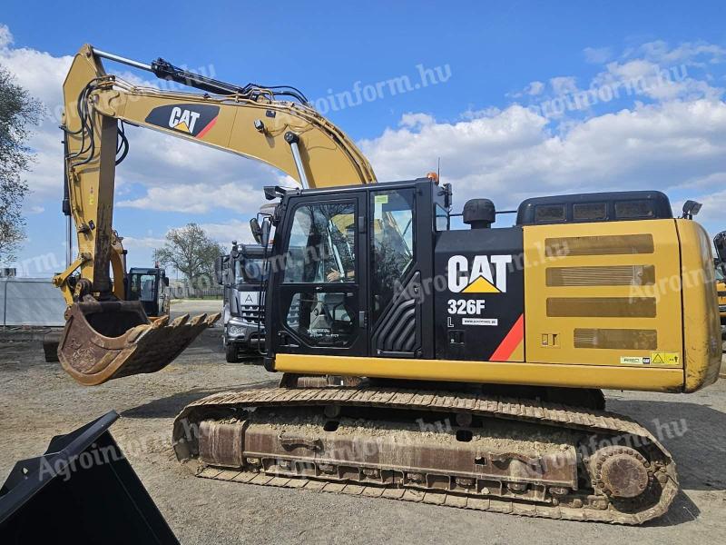 Caterpillar 326F lánctalpas kotró