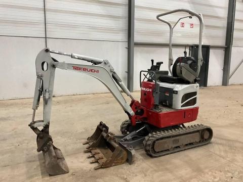 Takeuchi TB 210 R / 2016 / 1 701 üzemóra / Lízing már 20%-tól