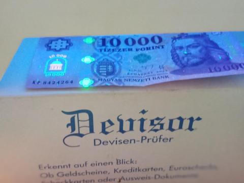 Pénzvizsgáló, bankjegyvizsgáló UV lámpa eladó