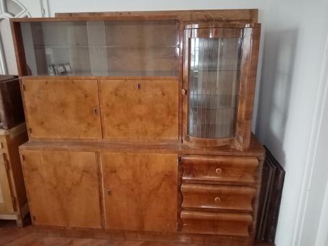 Fa politúrozott üveges szekrény és fa politúrozott ágykeret eladó