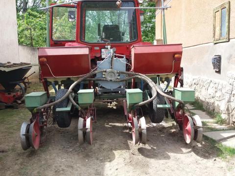 Kukorica vetőgép Kukorica vetőgép