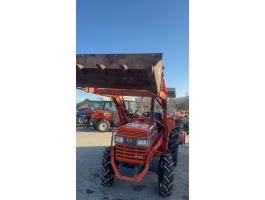 Eladó Kubota Sunshine japán traktor homlokrakodóval