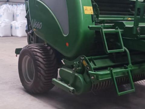 McHale V660 bálázó