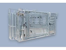 Univerzális szarvasmarha kezelőkaloda nyakbefogóval, hátsó belépővel és zsilipajtóval