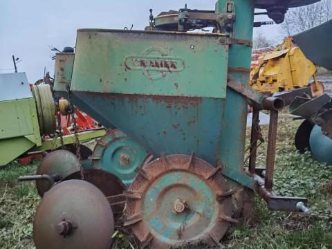 CRAMER EGYSOROS HIÁNYPÓTLÓS BURGONYAVETŐGÉP,  BURGONYAÜLTETŐ