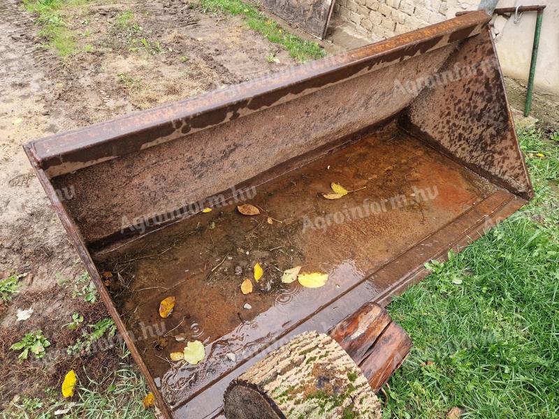 Bobcat Gehl Cat terménykanál kanál