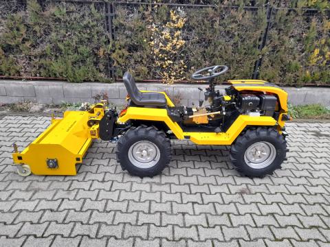 Tauros ZX 18 4x4, 18 LE-s kertészeti kistraktor „Y” késes szárzúzóval
