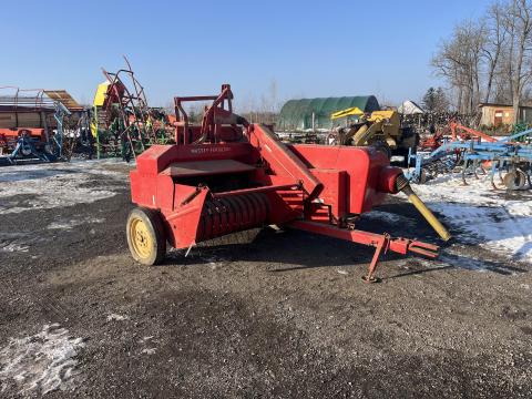 Massey Ferguson 15-8 kiskocka bálázó Massey Ferguson 15-8 kiskocka bálázó