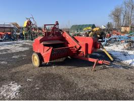 Massey Ferguson 15-8 kiskocka bálázó
