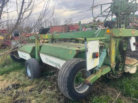 KRONE AMT 5000 CV,  5 MÉTERES VONTATOTT TÁRCSÁS KASZA SZÁRSÉRTŐVEL