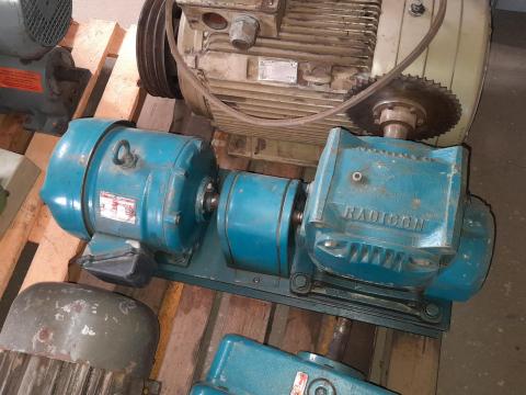 Crompton Parkinson villanymotor Radicon hajtóművel eladó