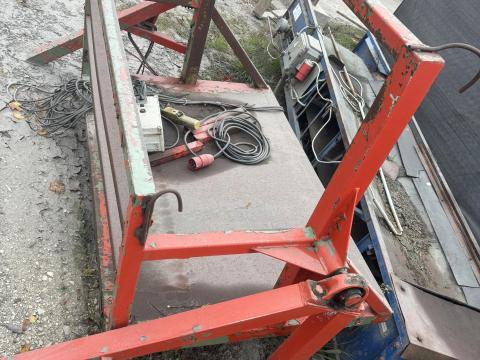 Dob mosó konténer fordítóval