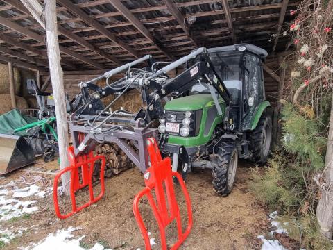 Zoomlion 50LE traktor eladó tartozékokkal Zoomlion 50LE traktor eladó tartozékokkal