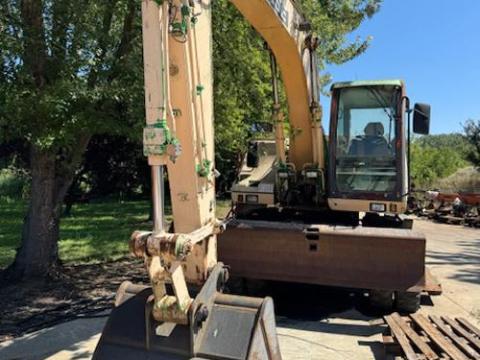 Case WX145 gumikerekes kotrógép Case WX145 gumikerekes kotrógép