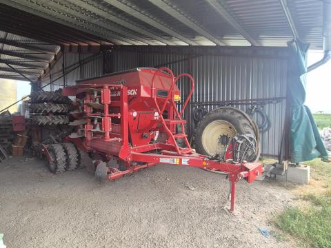 Horsch Pronto 4 DC gabonavetőgép Horsch Pronto 4 DC gabonavetőgép