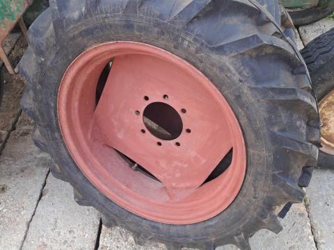 Zetor 5748 első komplett kerék új