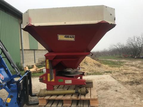 Műtrágyaszóró eladó