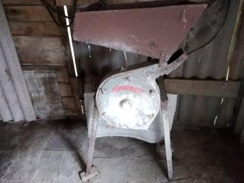 Terménydaráló eladó Terménydaráló eladó